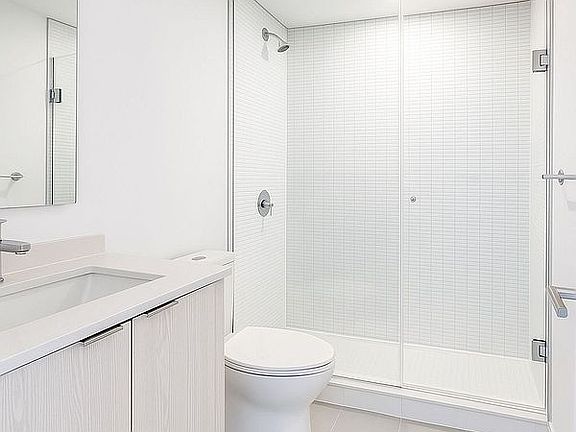 4th image of 1 Jarvis St E #922