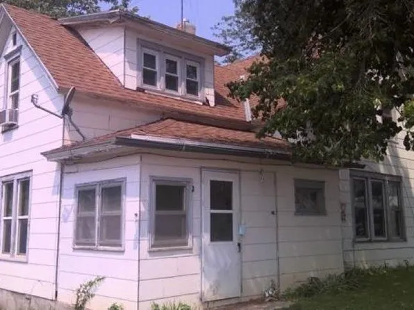 106 S Elm St, Plainview, NE 68769