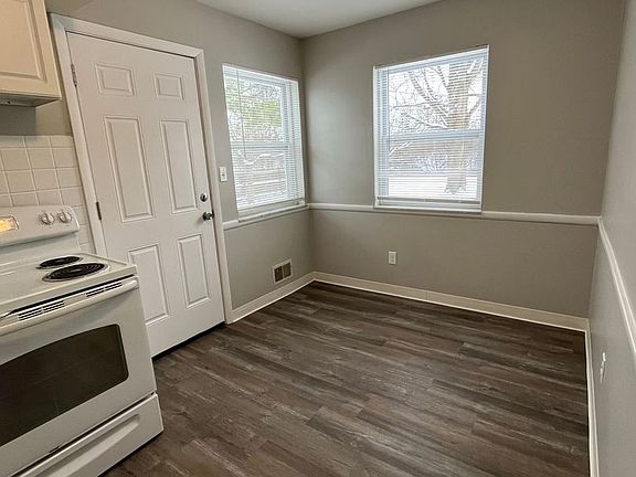5th image of 1171 Sanborn Pl #1179-D