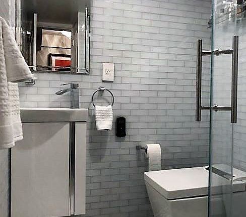 4th image of 1381 Avenue Of The Amer #8A