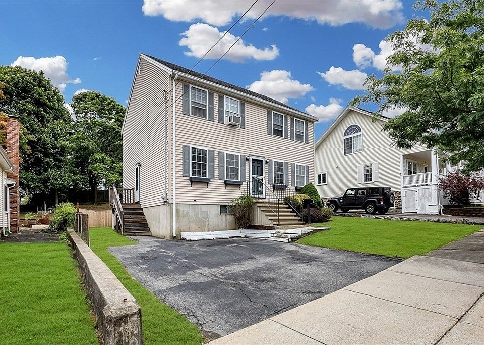 1st image of 162 Ocean Ave W