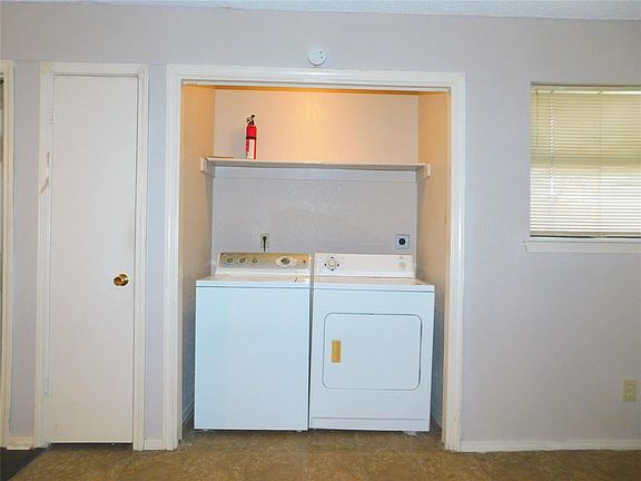 5th image of 625 Wolftrap Dr
