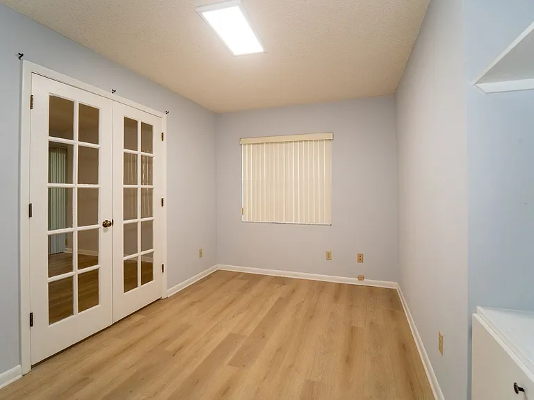 23 Catalonia Ct — Photo 5