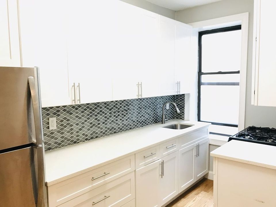 1st image of 307 Eastern Pkwy APT 2A