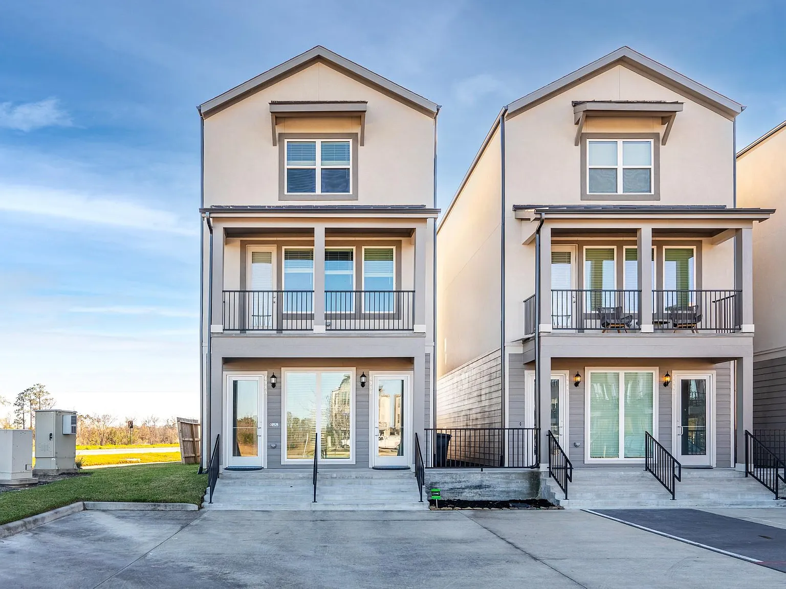 2 bed, 2.5 bath, 1544 sqft, $2,150 — Photo 1