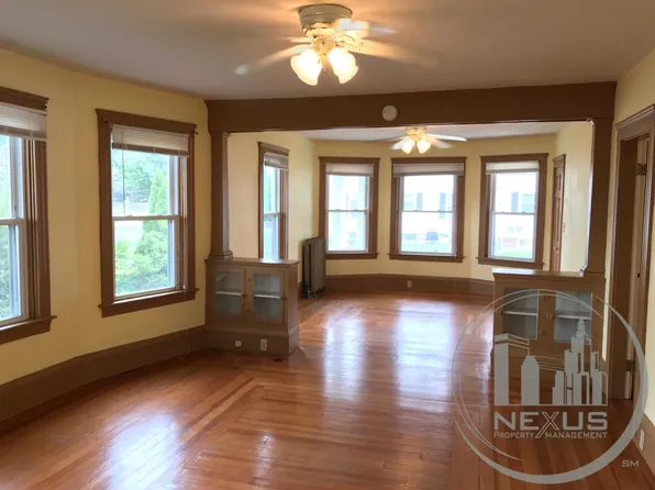 9 Ash St, Pawtucket, RI 02860