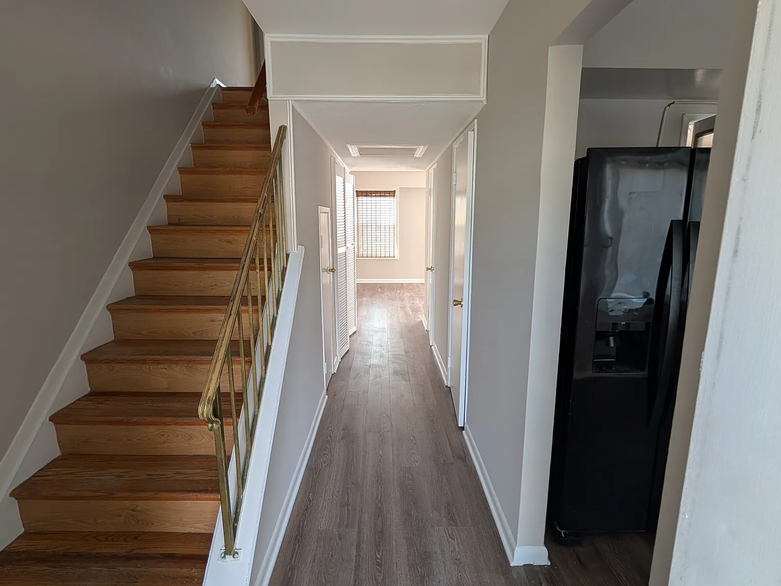 1341 Redbud Ct — Photo 2