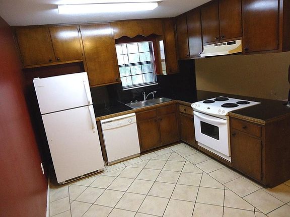 5th image of 3791 Maria Cir