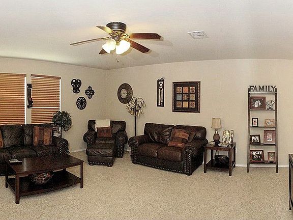 3rd image of 9212 Goldenview Dr