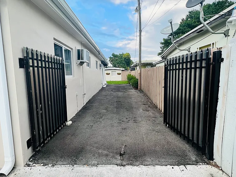 Side entrance to backyard