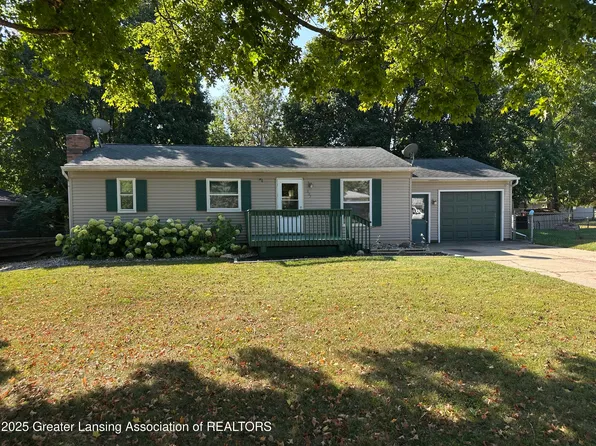 827 Walnut St, Charlotte, MI 48813