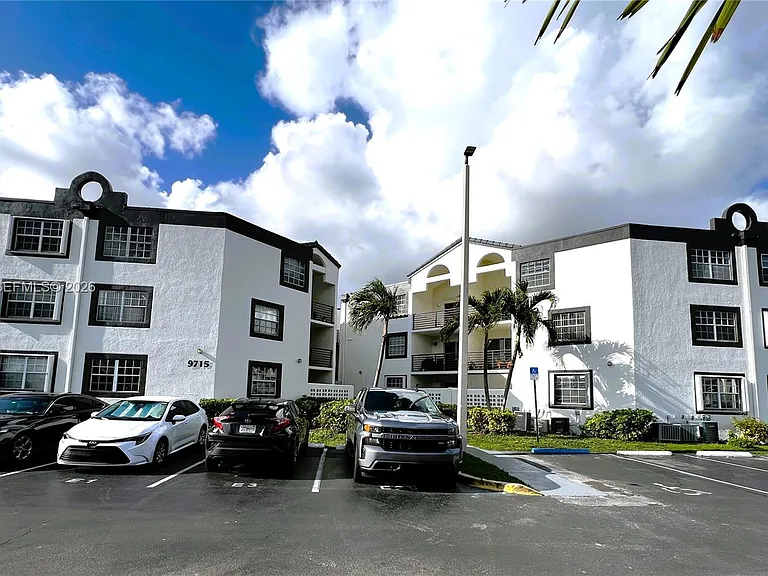 9715 Fontainebleau Blvd #E-209 — Photo 2