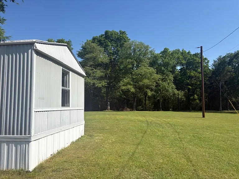 139 E Military Rd — Photo 19
