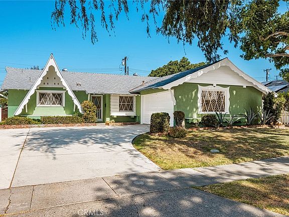 3rd image of 713 Moonbeam St