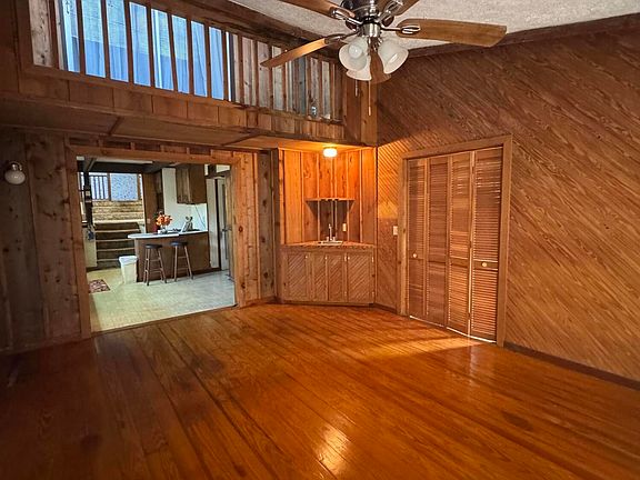 2nd image of 1406 Beech St