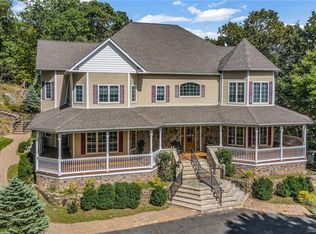 26 Soluri Ln, Tomkins Cove, NY