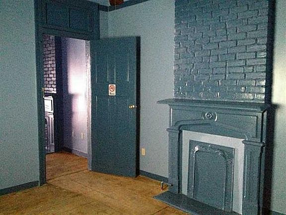 5th image of 304-06 S Clark St