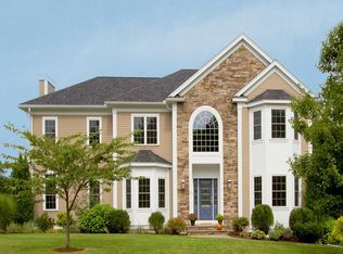 5 Flying Fox Cir, Middleton, MA 01949