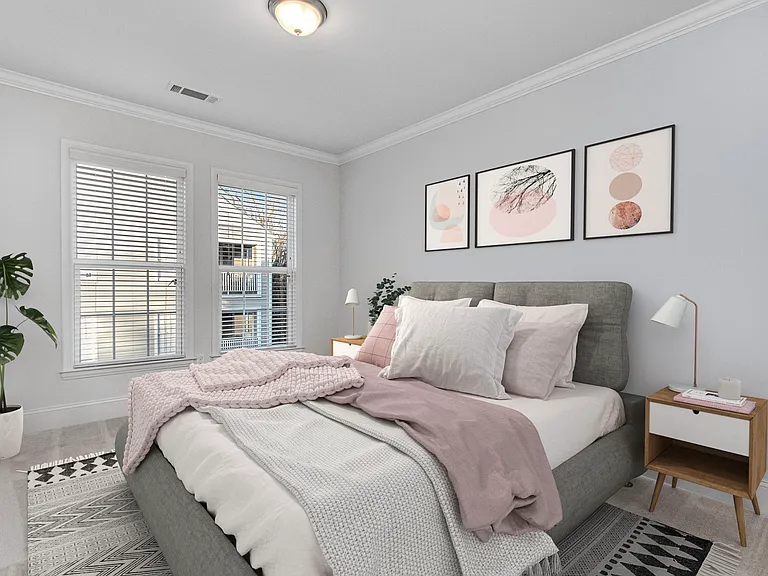 2320 Roswell Ave — Photo 13