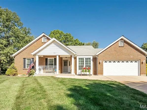 105 Wren Trail Ct, Ellisville, MO 63021