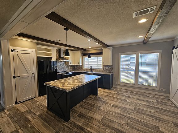 5th image of 396 Mill Run Ave #20