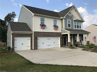 1720 Ridge Bluff Cir, Rural Hall, NC 27045