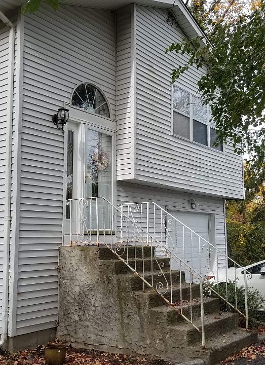 1st image of 68 Magnolia Dr