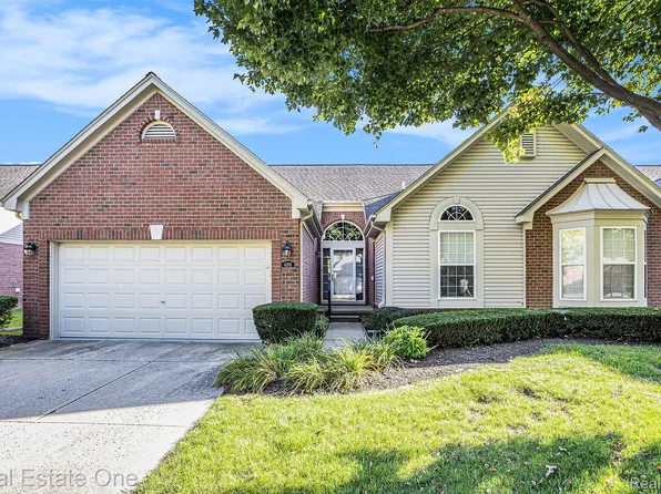 4378 Gardenia Dr, Sterling Heights, MI 48314