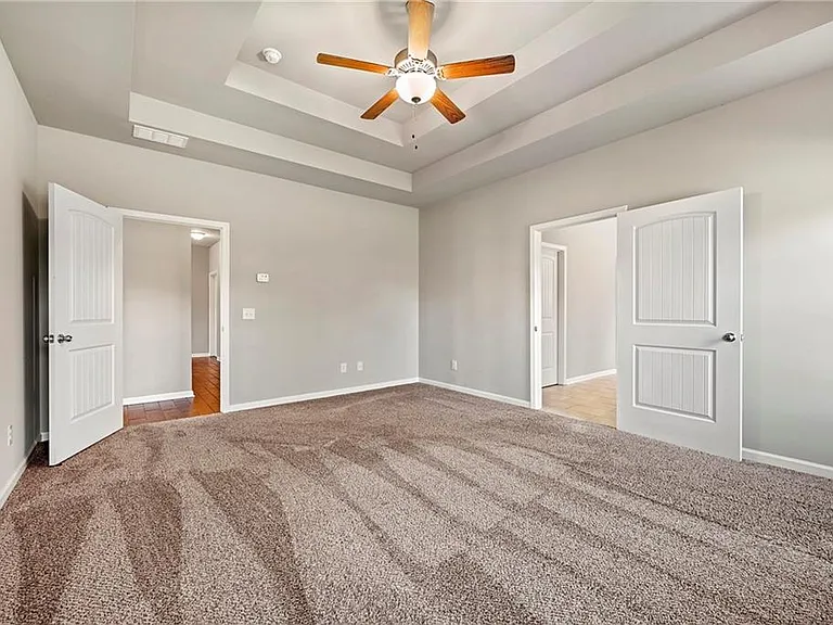 540 Brookside Ln — Photo 18