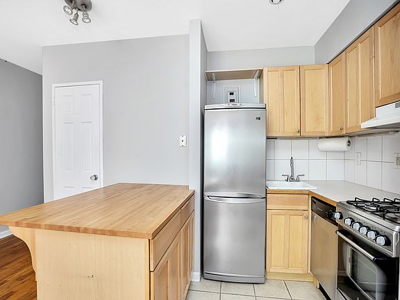 5th image of 229 E 29th St APT 2O