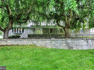 332 Blacklatch Ln, Camp Hill, PA 17011