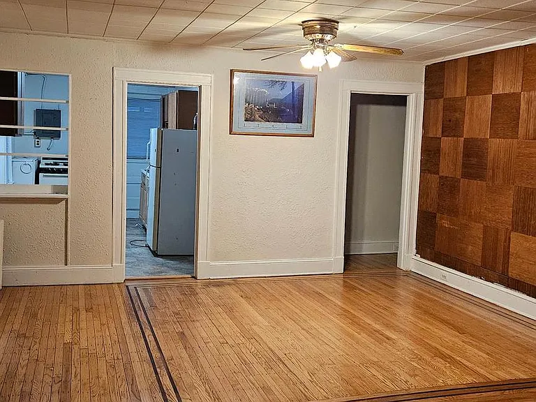 6330 Windsor Mill Rd — Photo 5
