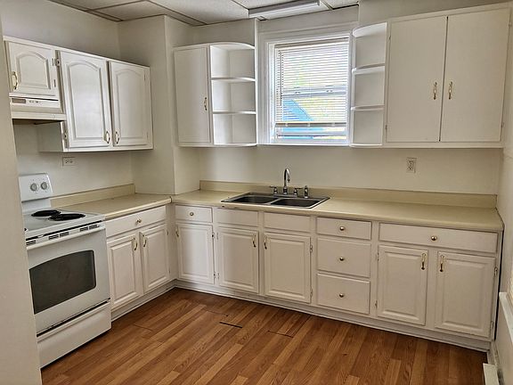 4th image of 325 N Lumber St #1