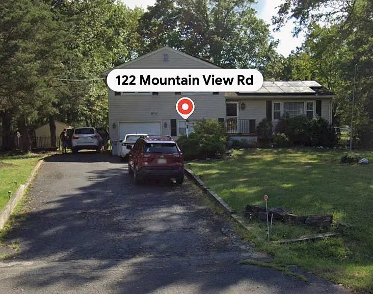 122 Mountain View Rd — Photo 3