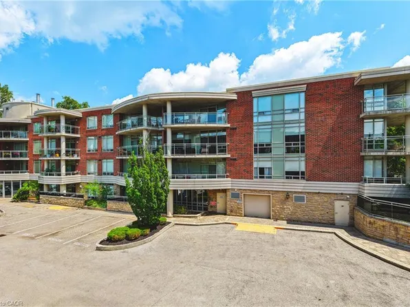125 Wilson St W #312, Hamilton, ON L9G 0B3