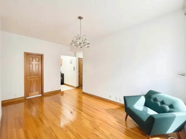 138 West 70th Street image 6 of 12