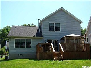 2nd image of 108 Sugarbush Gln