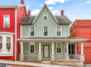 39 Manchester St, Glen Rock, PA 17327