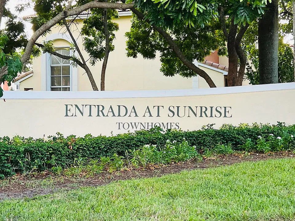 11415 NW 34th Pl