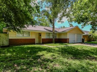 3520 Tanglebriar Dr, Pasadena, TX 77503