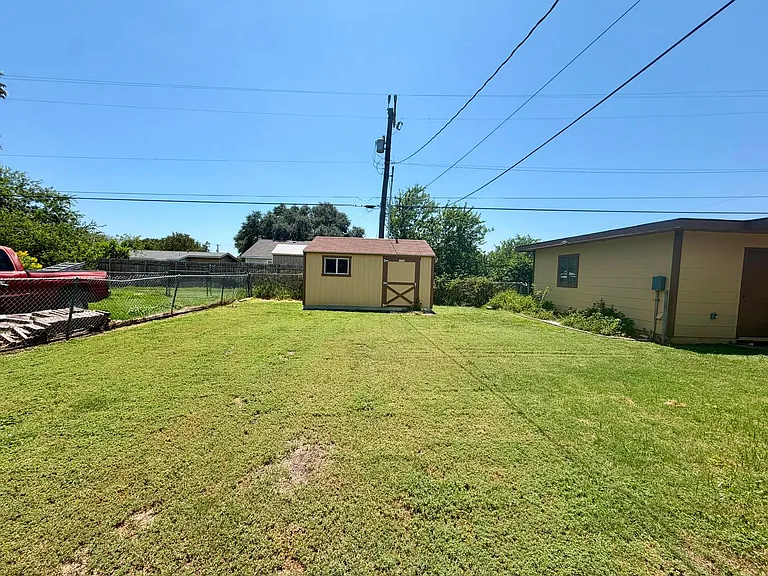 302 Ryan Dr — Photo 20