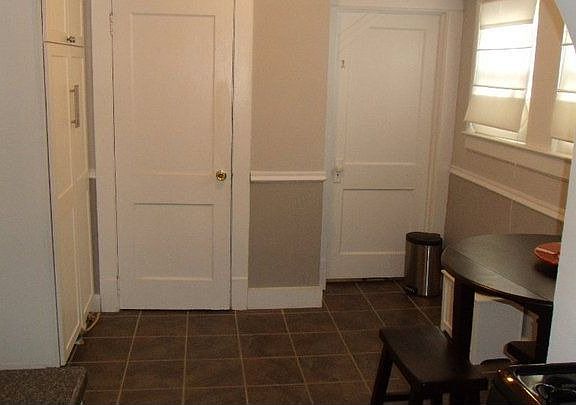 3rd image of 479 Hubbard St NE