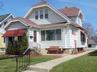2132 S 72nd St, West Allis, WI 53219
