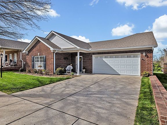 2nd image of 213 Wrennewood Ln