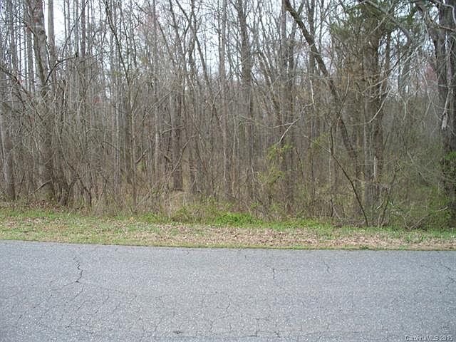 2nd image of 140 Castle Ct