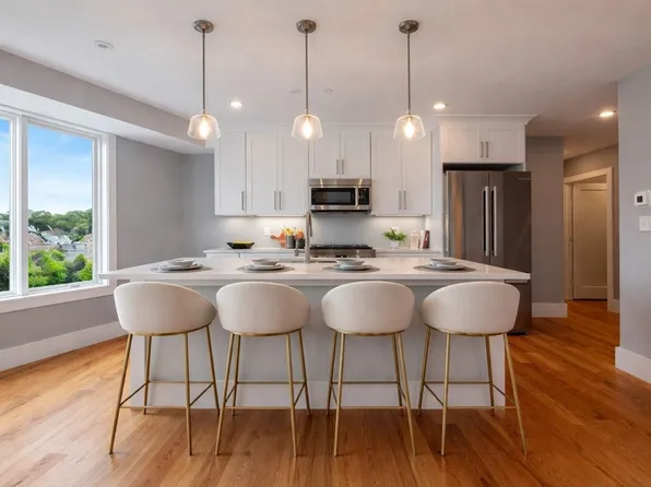 150 Hancock St #101, Quincy, MA 02171