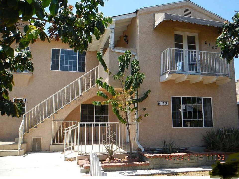 1st image of 1030 W 84th Pl