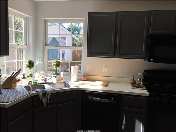 4th image of 15 Chinaberry Cir