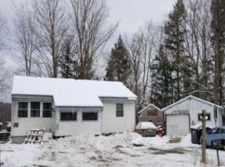 402 Sugar River Dr, Claremont, NH 03743