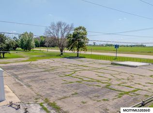 33rd St SE, Mason City, IA 50401
